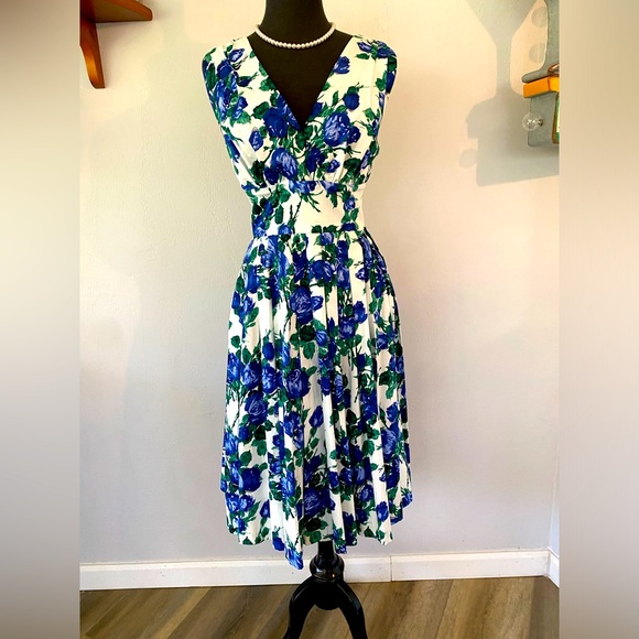 Dresses & Skirts - 💙🌹RETROSPEC’D VIVIAN in BLUE ROSES SWING RETRO PARTY VINTAGE INSPIRED DRESS